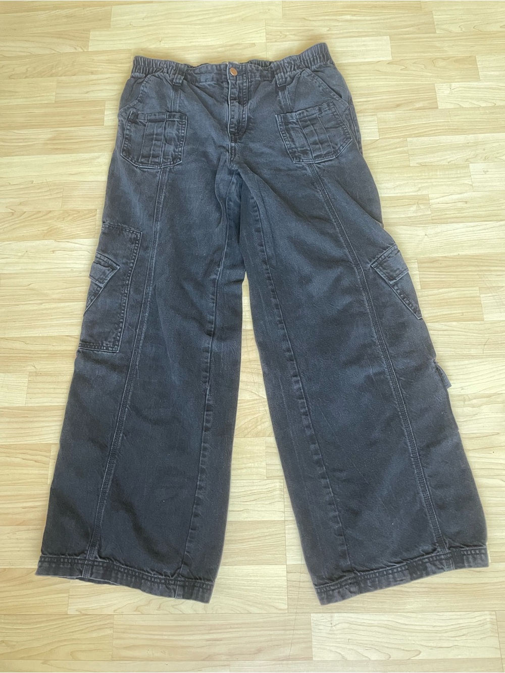 BDG Urban Outfitters Washed Black Y2K Utility Cargo Pants Size 30.